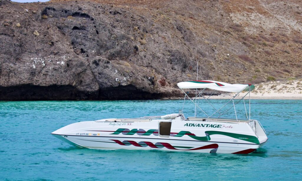 Advantage 28 - Lover Lips Yachts Best Boat Rentals La Paz to party at Balandra Beach
