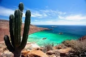 Private yacht cruise in the Sea of Cortez near Balandra Beach with Lover Lips Yachts