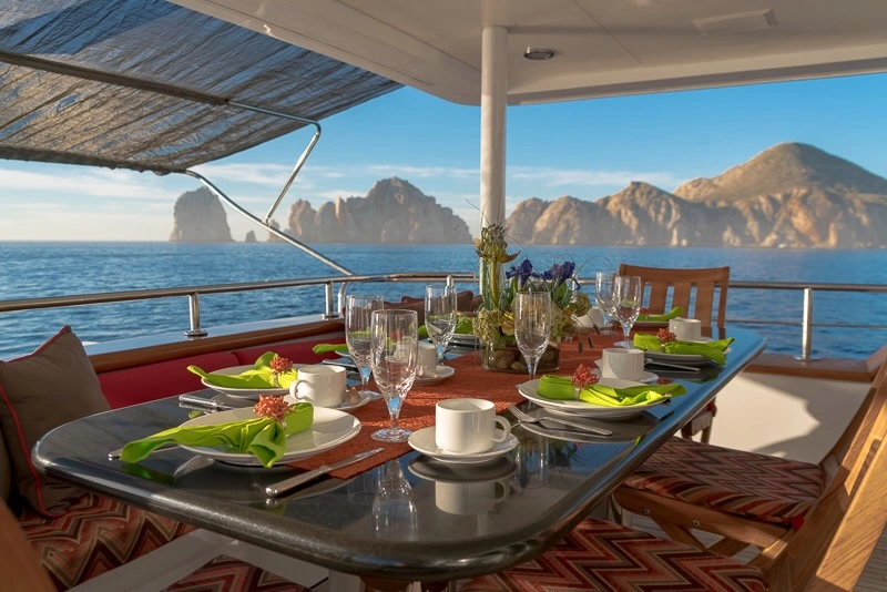 luxury super yacht 120 - Lover lips