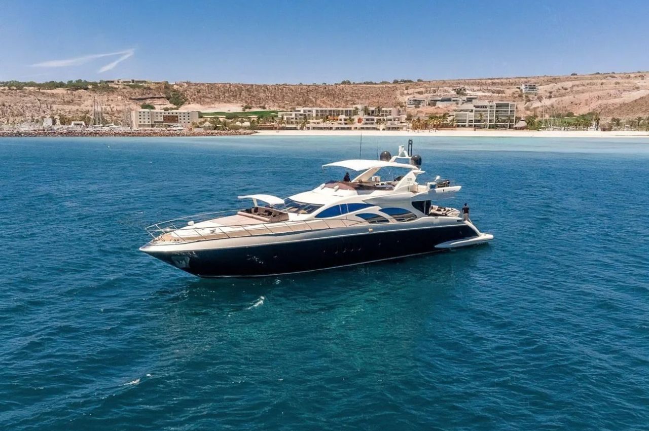 PHOTO 2024 09 21 18 56 05 4.jpg% | Luxury Yacht Charter La Paz - Lover Lips Yachts 💋