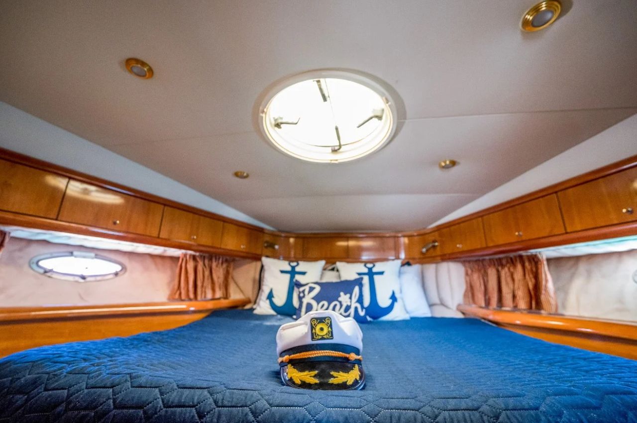 Slider 8 12% | Luxury Yacht Charter La Paz - Lover Lips Yachts 💋