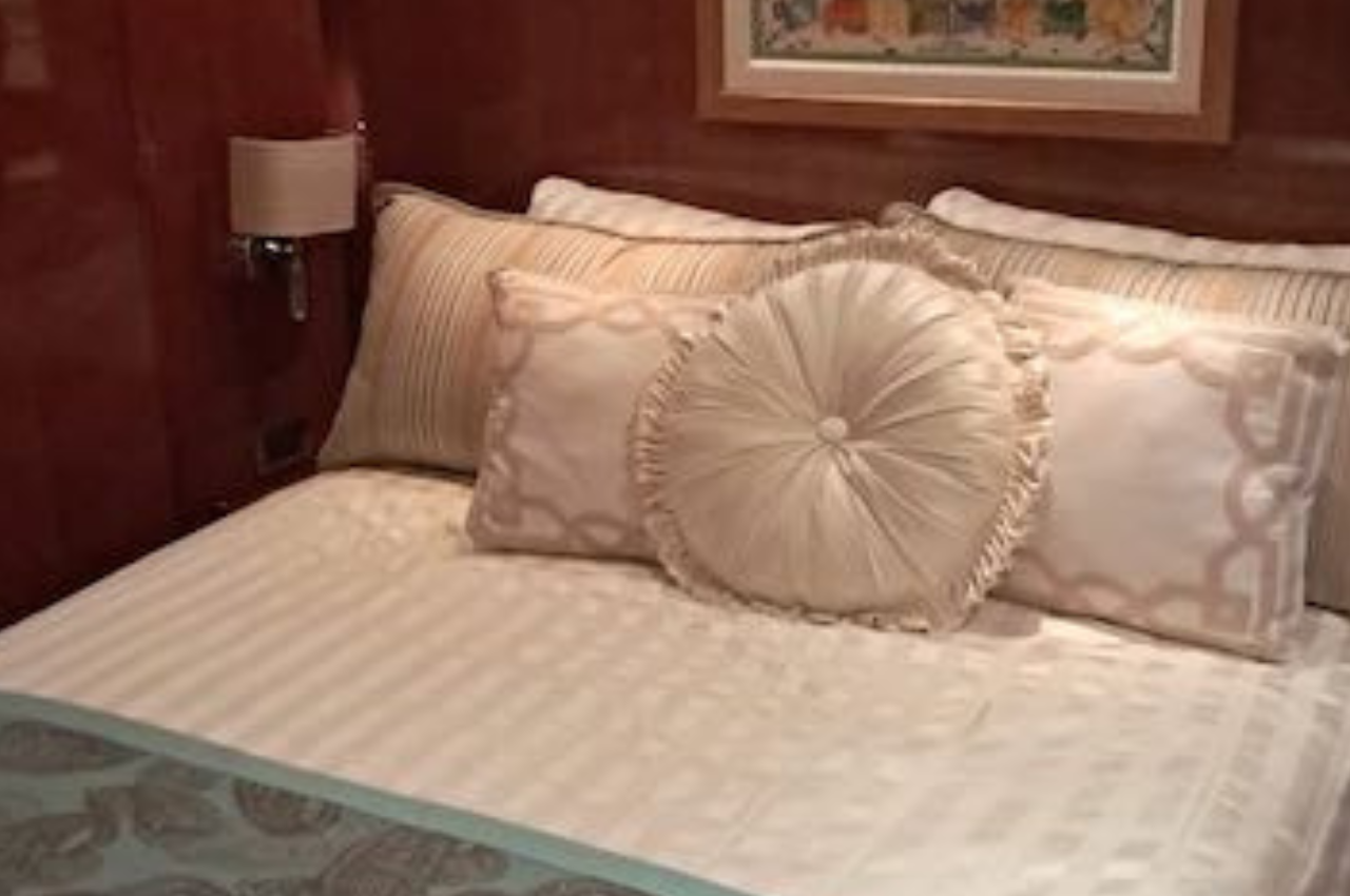 Azimut 70% | Luxury Yacht Charter La Paz - Lover Lips Yachts 💋