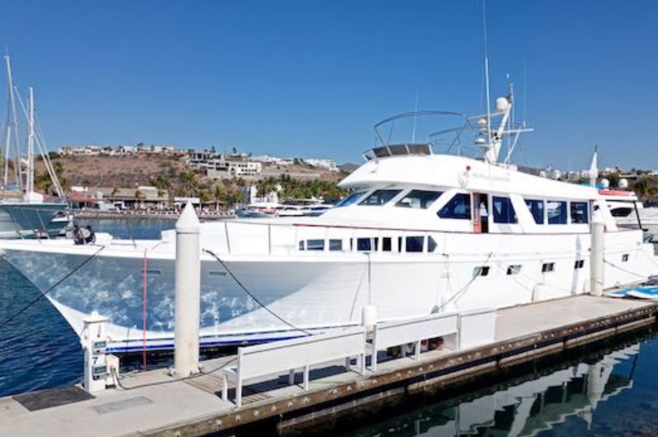BAJA PACIFICA fleet 4% | Luxury Yacht Charter La Paz - Lover Lips Yachts 💋