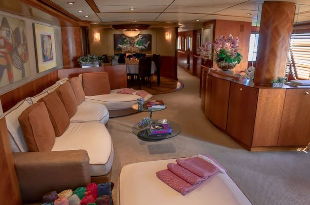 Maranatha 120 3% | Luxury Yacht Charter La Paz - Lover Lips Yachts 💋