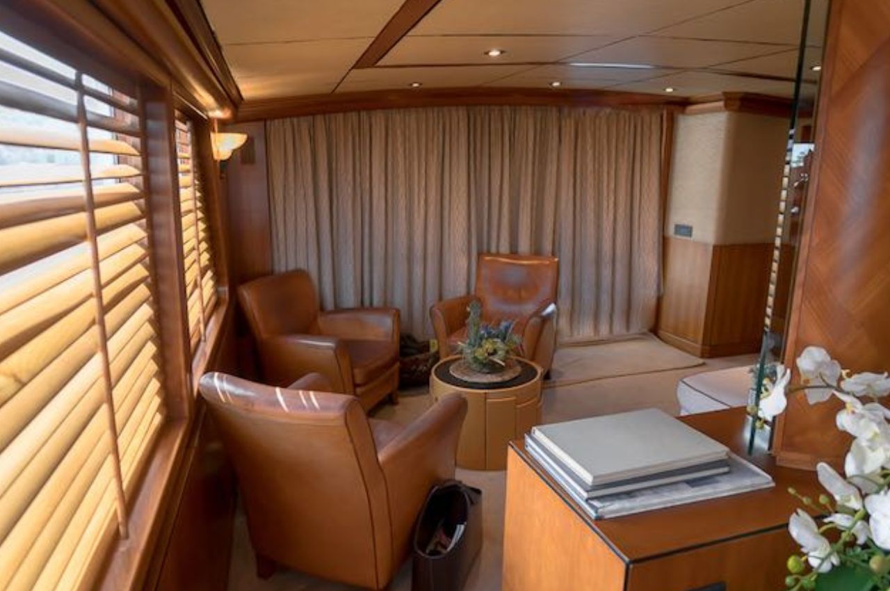 Maranatha 120 5% | Luxury Yacht Charter La Paz - Lover Lips Yachts 💋