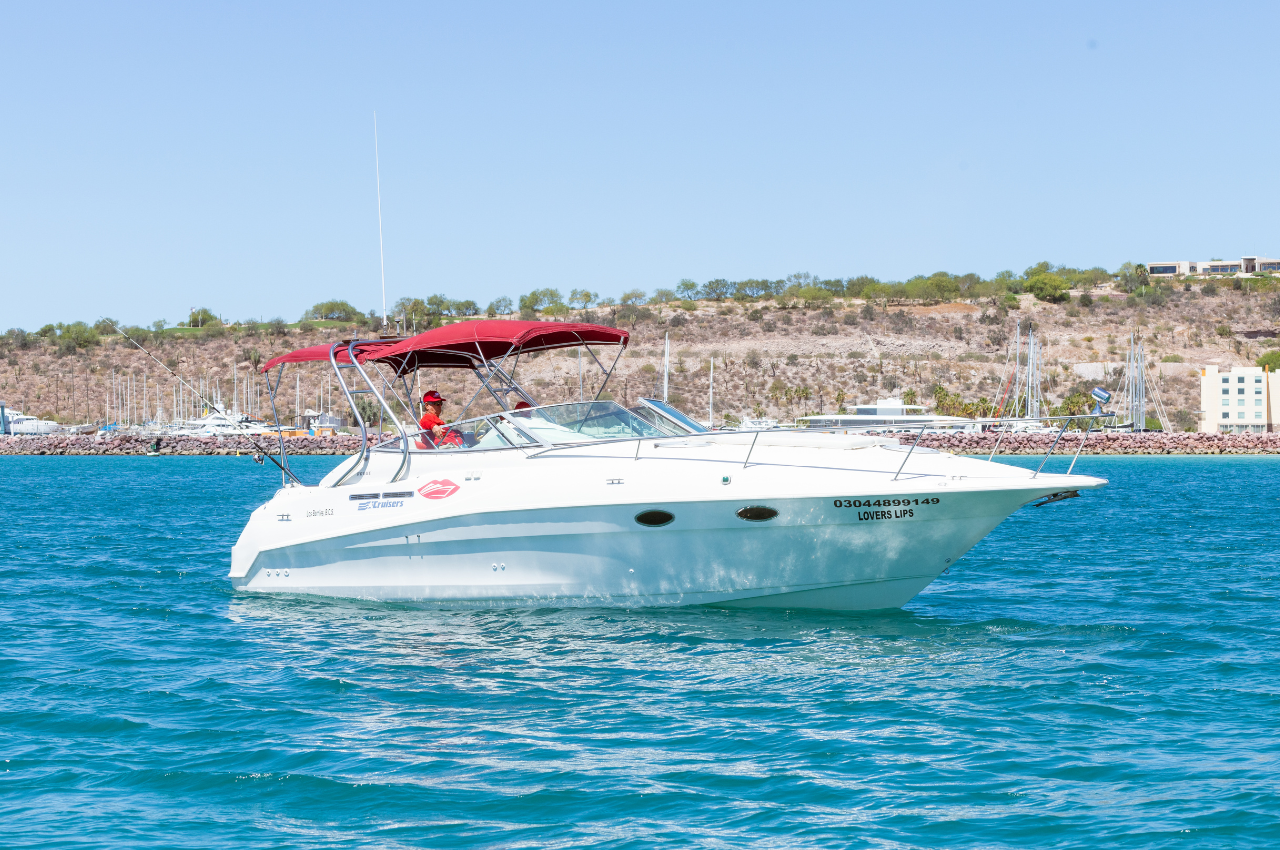 Most Affordable Luxury Yacht 3% | Luxury Yacht Charter La Paz - Lover Lips Yachts 💋