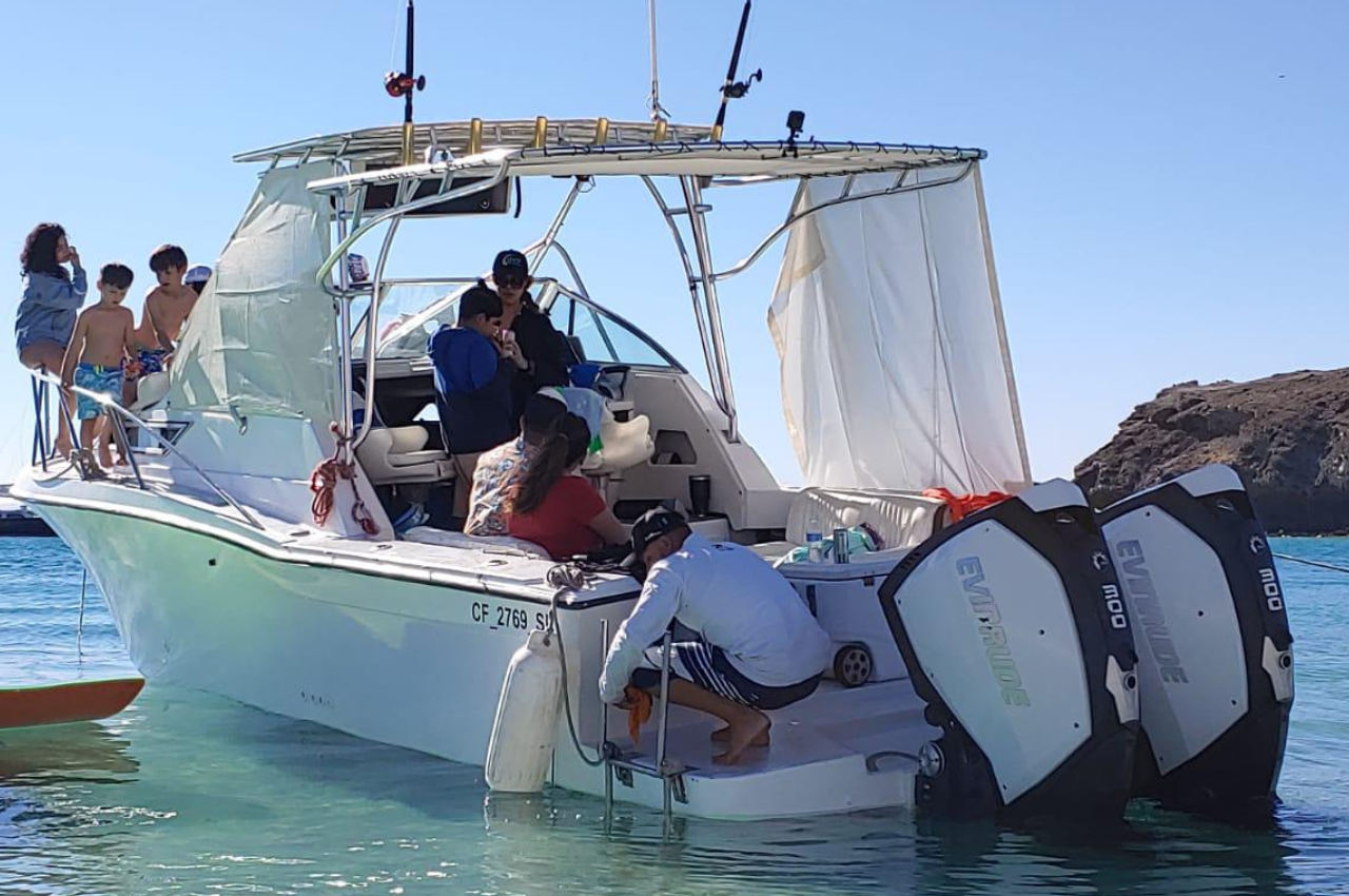 Well Craft 7% | Luxury Yacht Charter La Paz - Lover Lips Yachts 💋