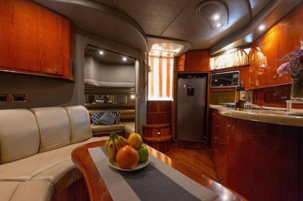 Free Style 1% | Luxury Yacht Charter La Paz - Lover Lips Yachts 💋