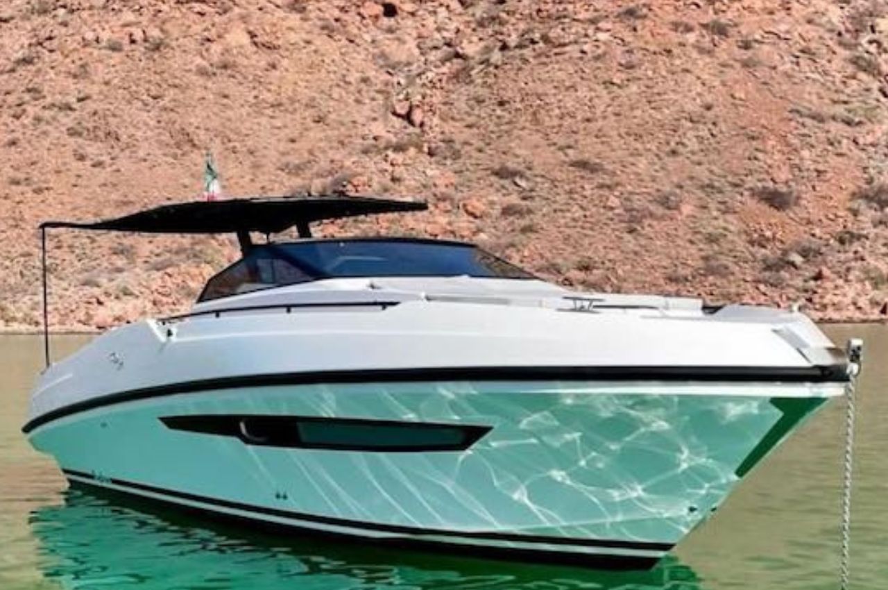 Rayo 35% | Luxury Yacht Charter La Paz - Lover Lips Yachts 💋