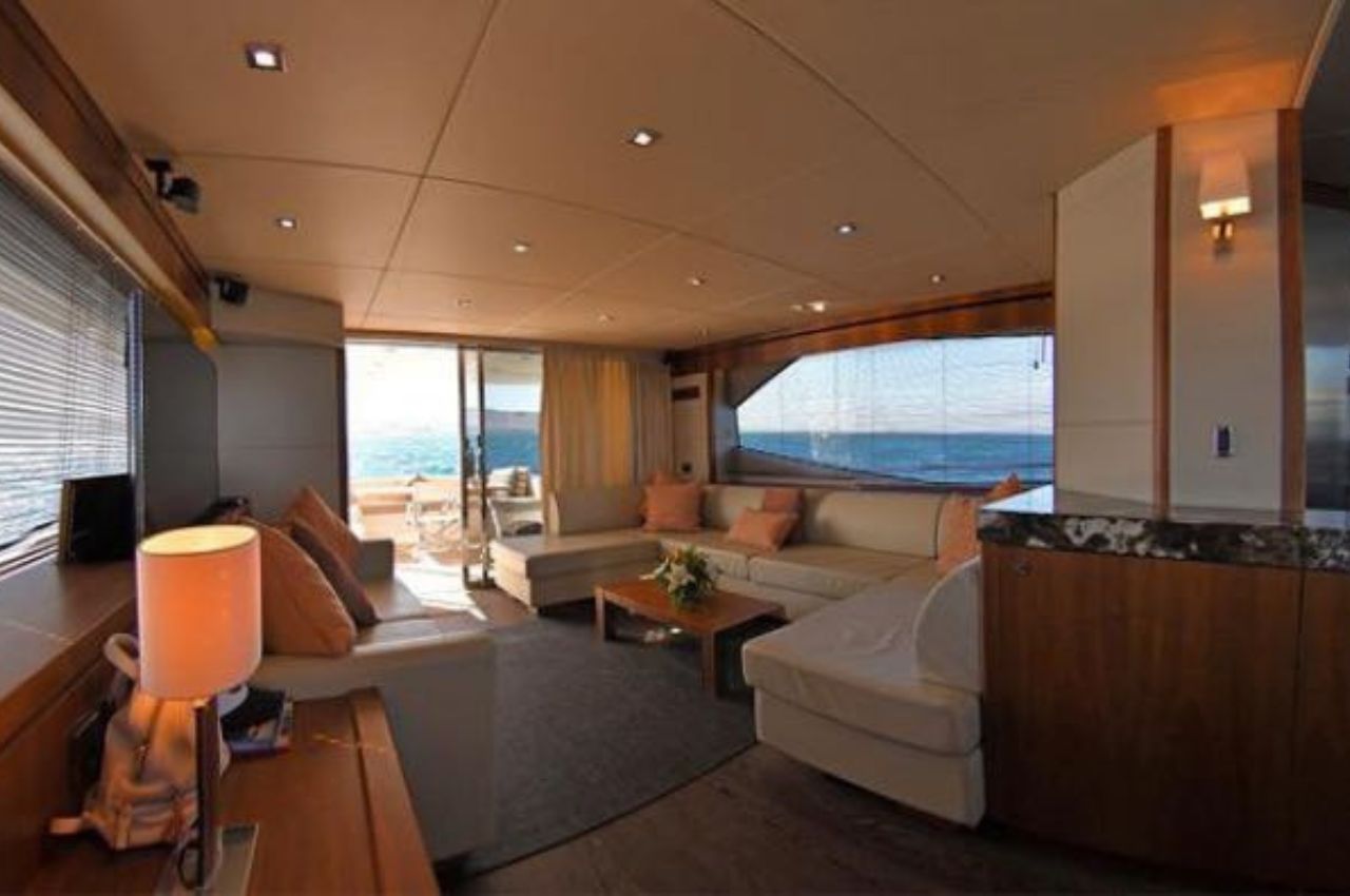 Sunseeker 55 2% | Luxury Yacht Charter La Paz - Lover Lips Yachts 💋
