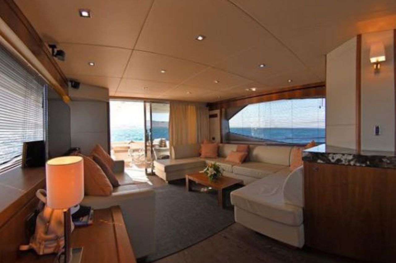 Sunseeker 80 2% | Luxury Yacht Charter La Paz - Lover Lips Yachts 💋