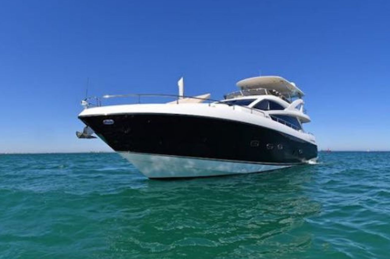Sunseeker 80% | Luxury Yacht Charter La Paz - Lover Lips Yachts 💋