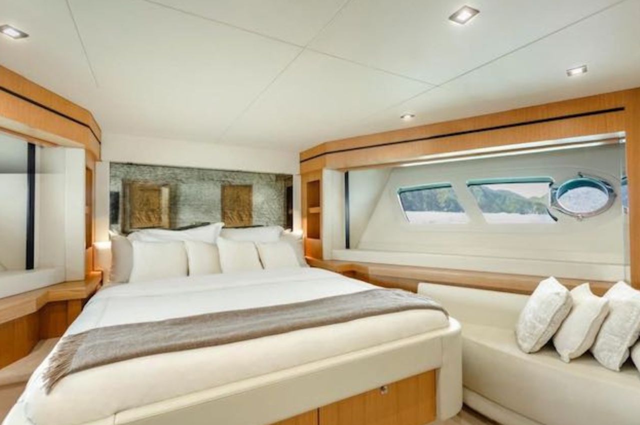 Sunseeker 90 1% | Luxury Yacht Charter La Paz - Lover Lips Yachts 💋