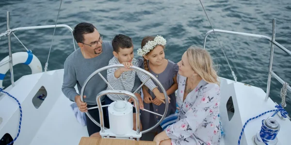 The family that cruises together in La Paz about a Lover Lips Yachts stays together .